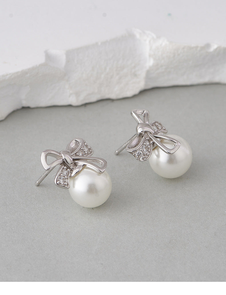 925 Sterling Silver Amethyst Flower Stud Earrings - Delicate Design