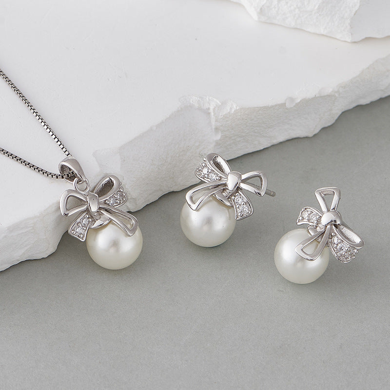 925 Sterling Silver Amethyst Flower Stud Earrings - Delicate Design