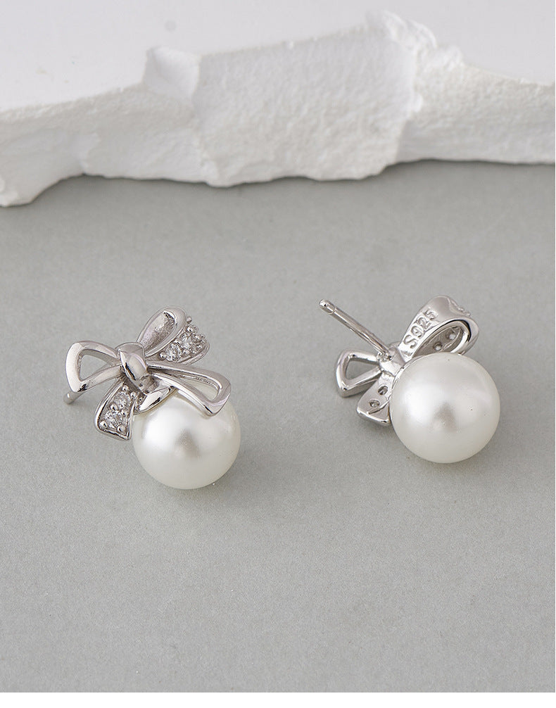 925 Sterling Silver Amethyst Flower Stud Earrings - Delicate Design