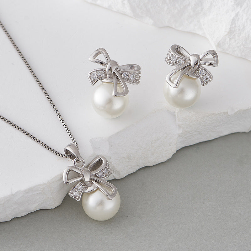 925 Sterling Silver Amethyst Flower Stud Earrings - Delicate Design