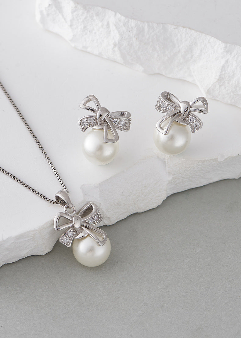 925 Sterling Silver Amethyst Flower Stud Earrings - Delicate Design