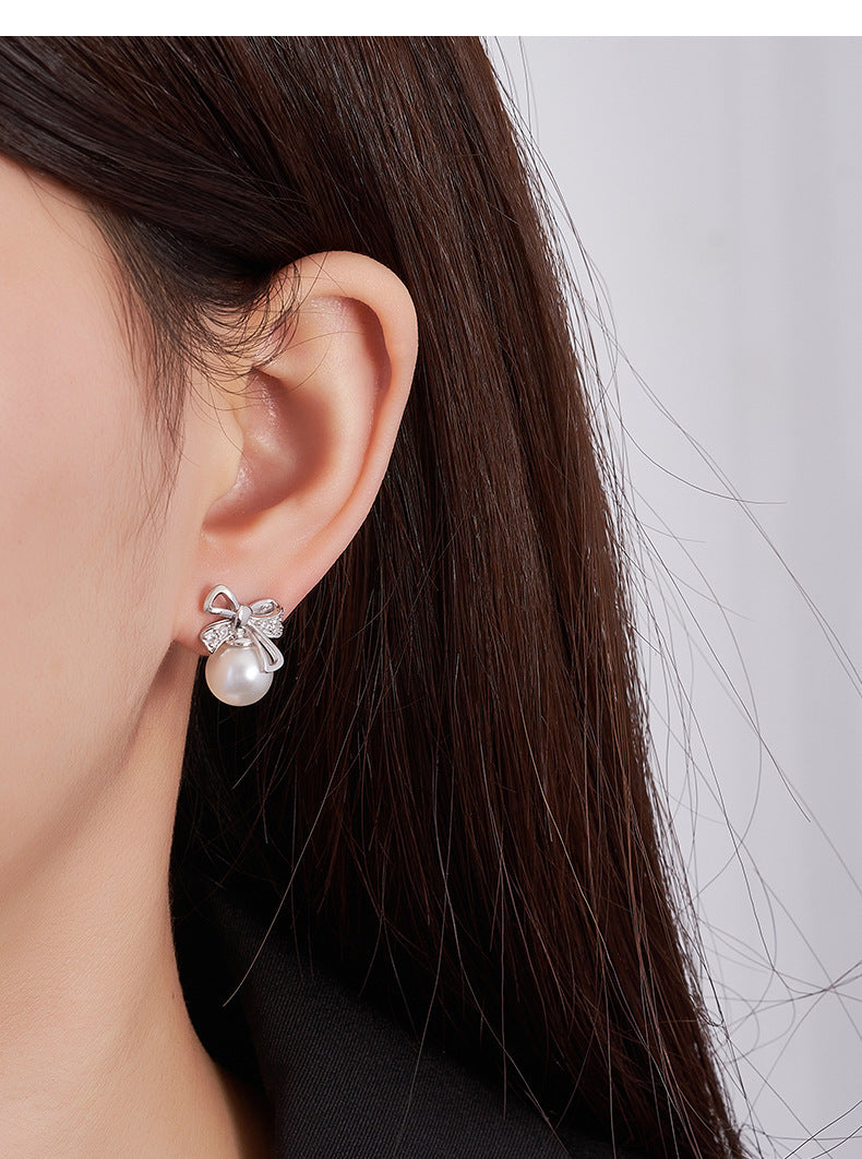 925 Sterling Silver Amethyst Flower Stud Earrings - Delicate Design